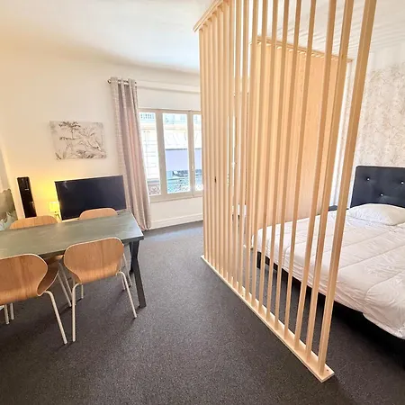 Croisette, Carlton Apartment